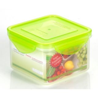 Premium 31 oz. Food Storage Container with Moisture Rack