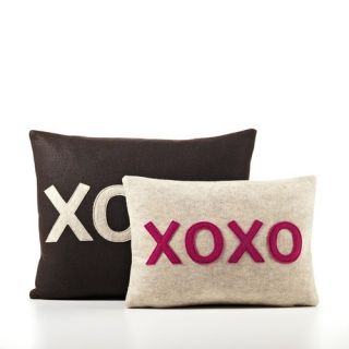 Natural/Organic Decorative & Accent Pillows
