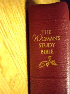 THE WOMANS STUDY BIBLE Genuine Leather NKJV Burgandy 1995 NICE