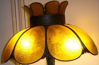 VINTAGE ANTIQUE GOLDEN AMBER CURVED STAINED GLASS LAMP SHADE ORNATE