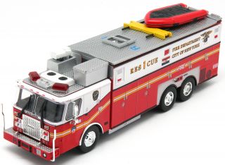 Diecast Fire Truck E One Heavy Rescue 1999 USA 1 64 GI4