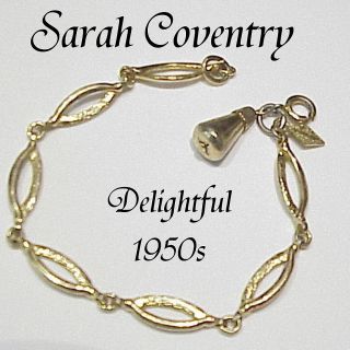 Vintage 1950s Signed SARAH COVENTRY Delightful Open Link & Fob