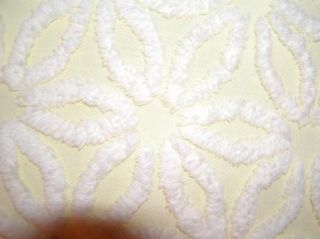  Yellow White Daisy Chenille Cutter Bedspread Possibly Hofmann