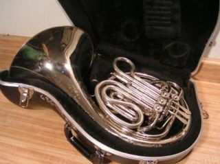 HOLTON H379 DOUBLE FRENCH HORN ~ W/CASE ~ SILVER