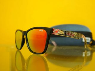 Edition Cool Heat Wayfarer Sunglasses Polarized Unisex Ideal Mirror