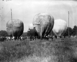 Old Photo Wheeling WV Hot Air Balloon Contest