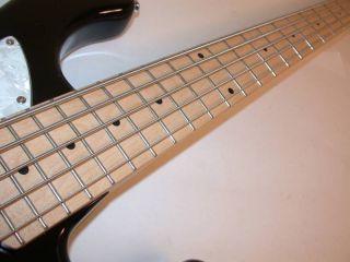 Dean Hillsboro Black 5 String J Bass Active EQ Pickups