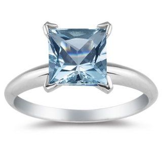 2.10 Cts Aquamarine Solitaire Ring in 18K White Gold 8.0