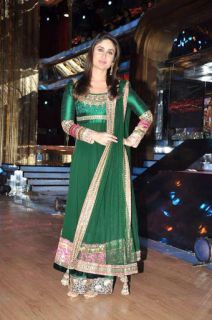  Bollywood Kareena Kapoor Jhalak Dikhla Jaa Green Anarkali Replica Suit