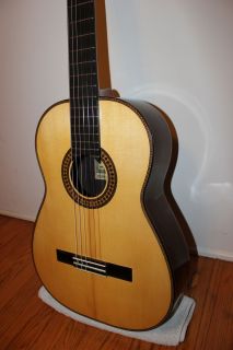 2012 Jaime Hernandez Torres Classical Guitar with Humicase Hardshell