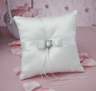 Jamie Lynn by Beverly Clark Crystal Elegance Ring Bearer Pillow