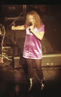 1996 35mm Negs Joan Osborne Singing Concert 21