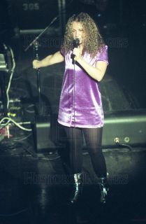 1996 35mm Negs Joan Osborne Singing Concert 21