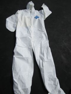 Kimberly Clark Pro Kleenguard XP1 DISPOSABLE COVERALLS   ATTACHED HOOD
