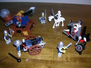 LEGO Castle Fantasy Knights Catapult Defense 7091 Crossbow Attack 7090