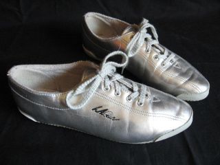  LA GEAR SHOES Metallic Silver SZ 7 flats athletic tennis shoes dance