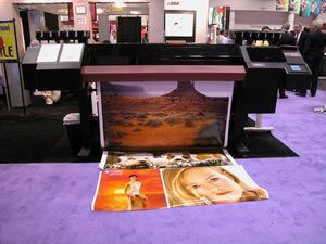 Displaymaker Mach 12 Large Format Printer