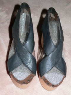 Lucky Brand Lesh Black Leather Platform Shoes Sandals