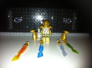 Lego Ninjago 70505 Golden Ninja Lloyd W 4 Elemental Blades minifig