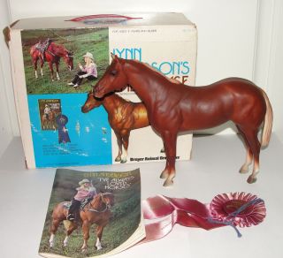 Breyer Horse 40 3075 Lynn Andersons Lady Phase Chestnut Gift Set