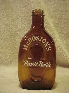 AMBER MR BOSTON S PINCH BOTTLE WHISKEY SCREW TOP EX PAINT CLEAR CLN