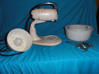 Vintage Dormeyer Meal Maker Mixer Juicer Attachment Model 5000