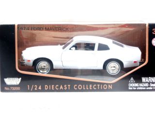 Motormax 1974 Ford Maverick White 1 24 Diecast Car