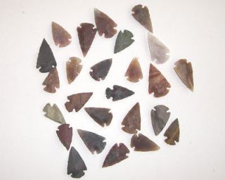 HANDCRAFTED AGATE ARROWHEADS LOT OF 25