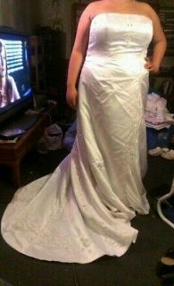 Alfred Angelo Wedding Dress, 20W, Diamond White, Style 2119   75% off!