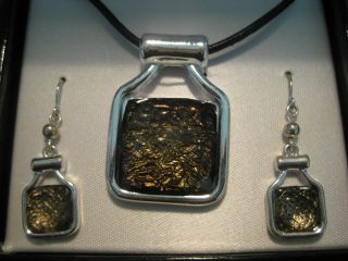 Box East 5th Smokey/Amber Simulated Stone Necklace & Earrings Set