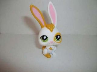 Littlest Pet Shop White and Golden yellow Accented Bunny Rabbit #1606