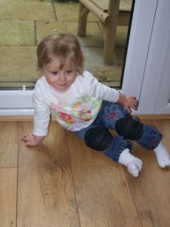 CRAWLING? BABY KNEE PADS   4 TODDLERS  LAMINATE   TILE  WOODEN FLOORS