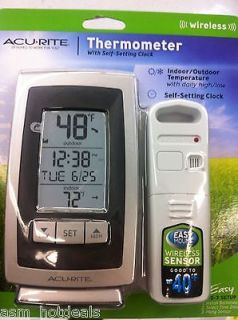 Acu Rite 00754 W3 Wireless Thermometer Self Setting Clock outdoor
