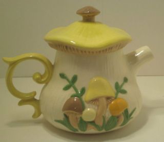 Arnels Vintage Retro 1975 Ceramic Mushroom Tea Pot