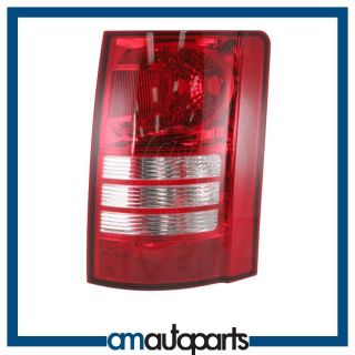 2008 chrysler town and country tail lights