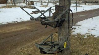Cabelas SS Elite climbing tree stand never used with safety harness