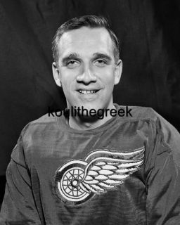 1960s Detroit Red Wings Goalie Roger Crozier Studio Photo NEW