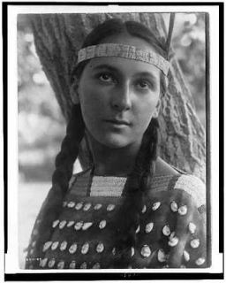 Dakota Indian Woman,Great Plains,c1907,E dward S Curtis,Photogr apher