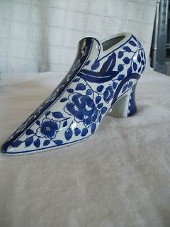 Ceramic blue shoe Three hands corp