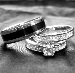 HIS AND HERS 3 PIECES MENS WOMENS STAINLESS STEEL BLACK WEDDING BRIDAL