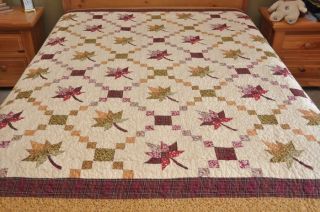 King size maple Leaf Machine quilted Patchwork Quilt#26