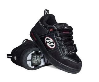 New Heelys Ninja Kids/Boys Lace Heely Wheel Shoe   Black/White/Re d