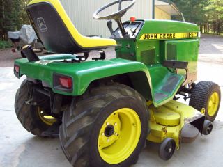 John Deere 318 Lawn Tractor with 50 inch Mowing Deck