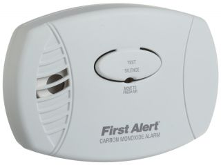 First Alert CO600B Carbon Monoxide Detector, 120V AC/DC PlugIn